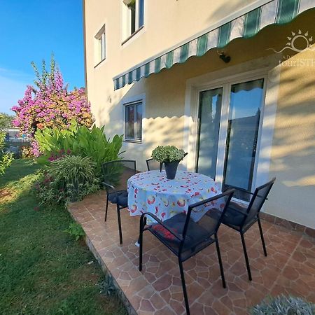 Bozica House With Apartments Murine Екстериор снимка