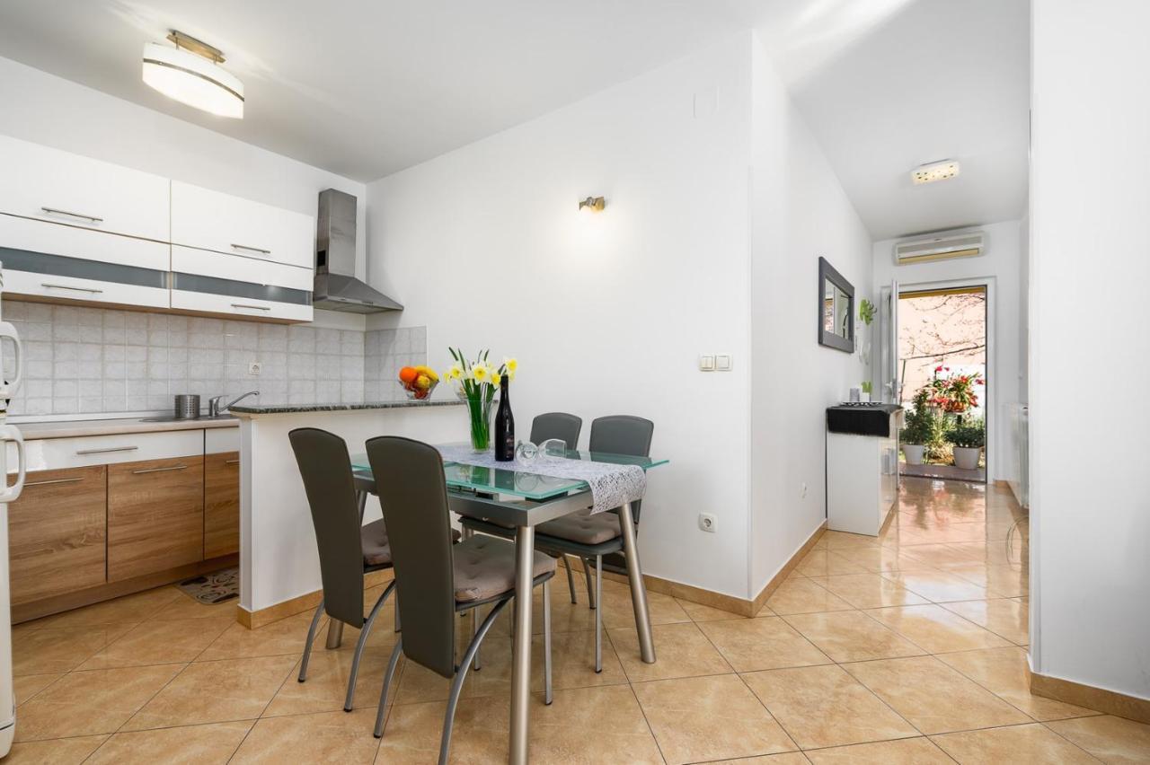 Bozica House With Apartments Murine Екстериор снимка