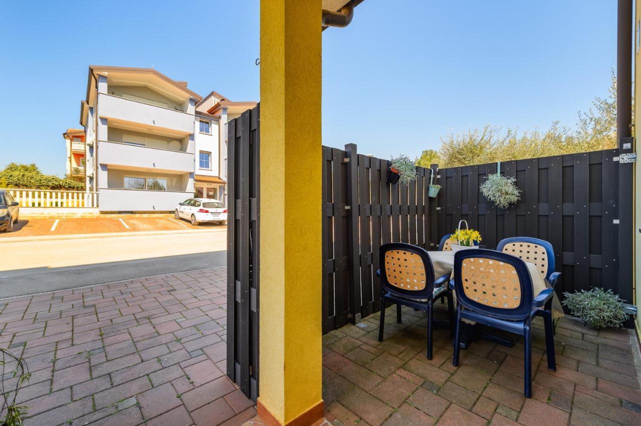 Bozica House With Apartments Murine Екстериор снимка